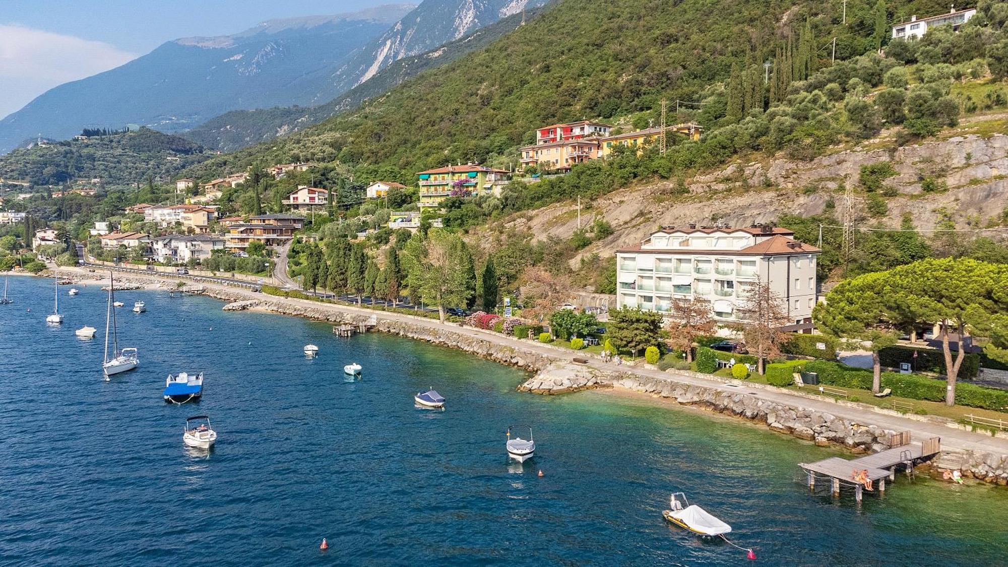 Apt Theo Val Di Sogno Garda Lake Malcesine Bagian luar foto